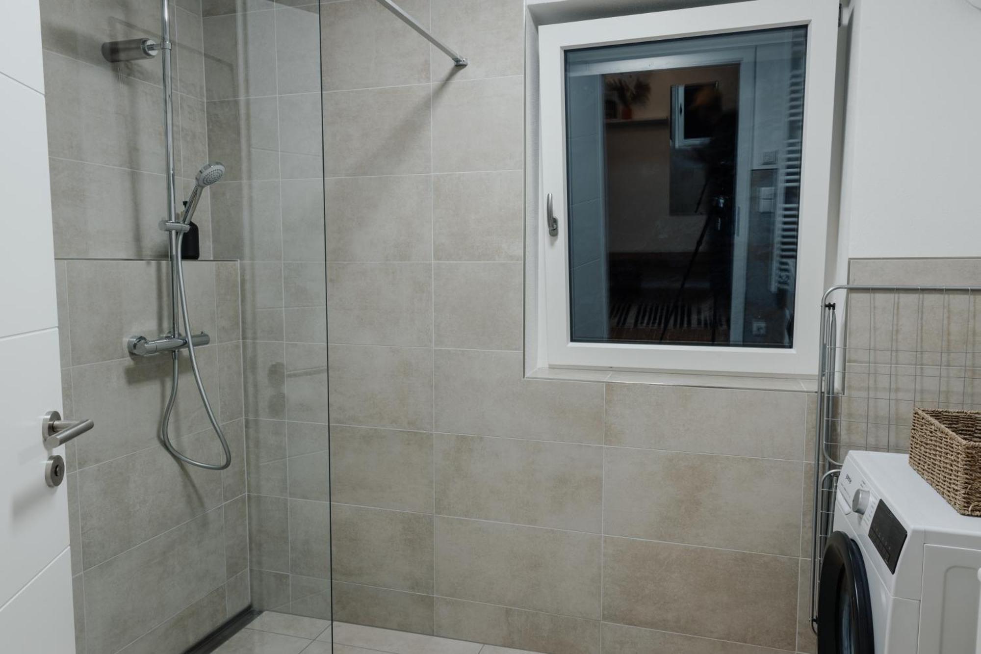 Passaus Motto Appartements! Solo - Paerchen - Familien - Gruppen Exteriör bild